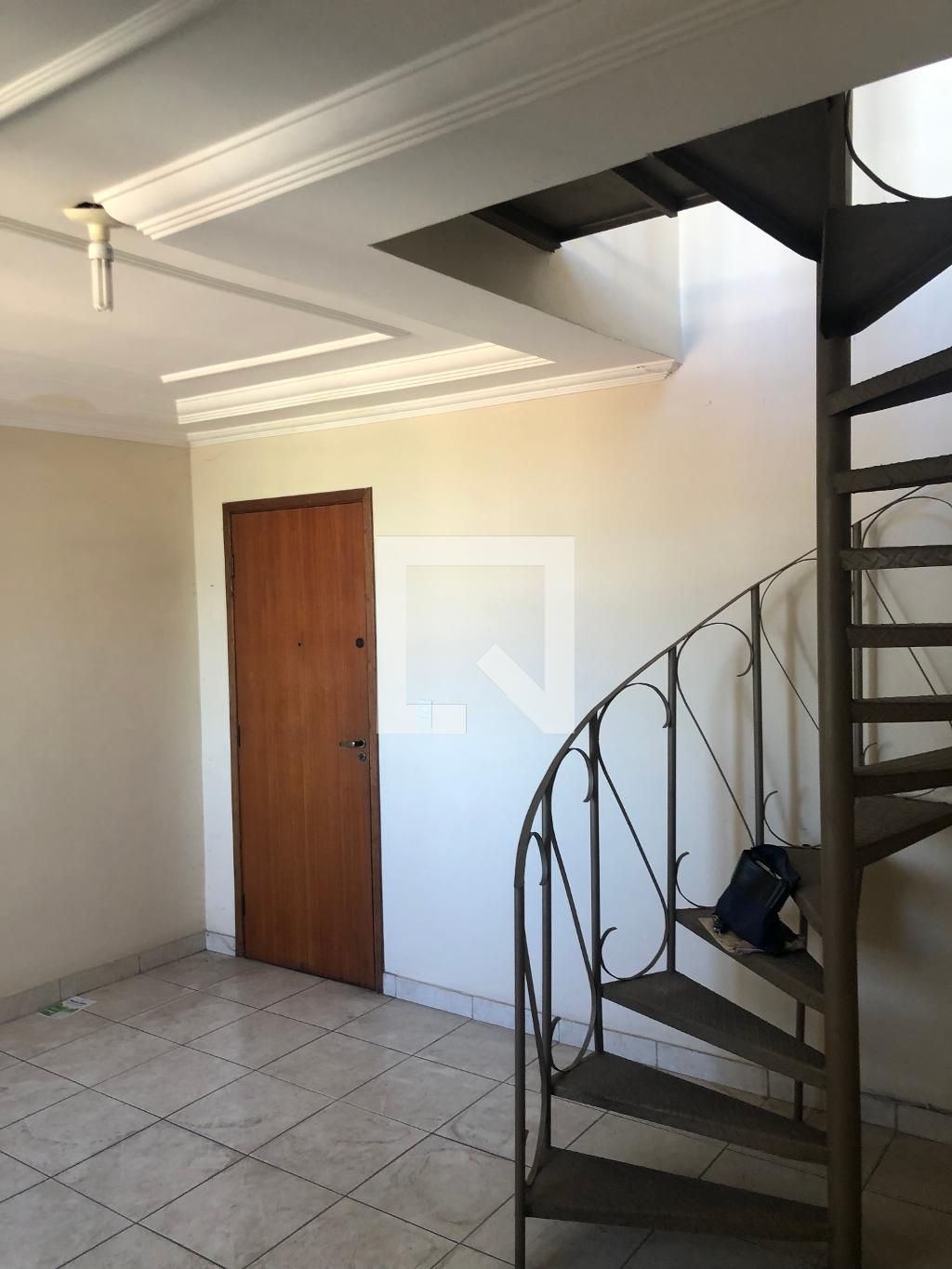 Apartamento com 2 quartos — Santa Terezinha, Belo Horizonte