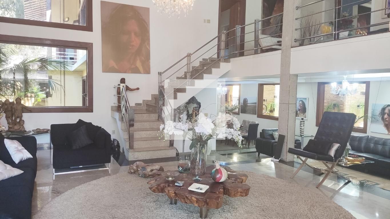 Casa com 5 quartos — Planalto, Belo Horizonte