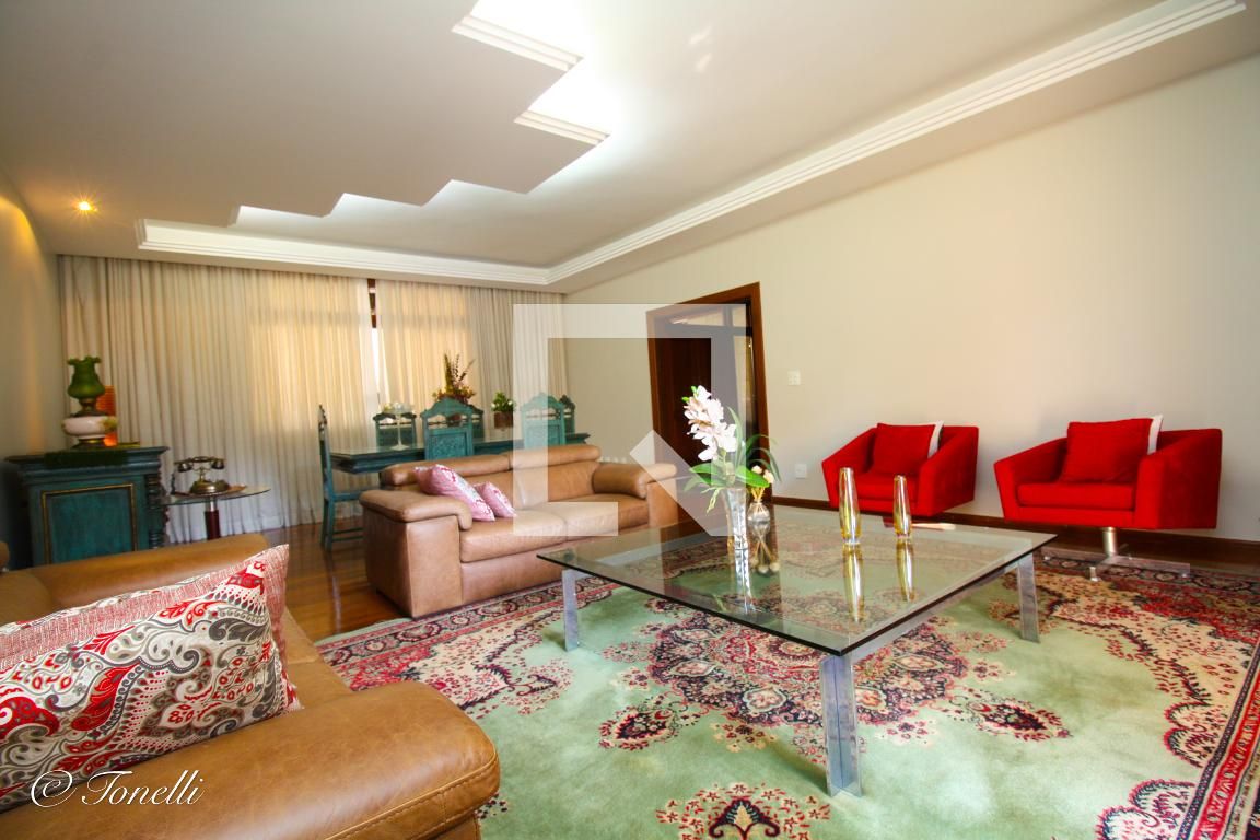 Casa com 4 quartos — Cidade Nova, Belo Horizonte
