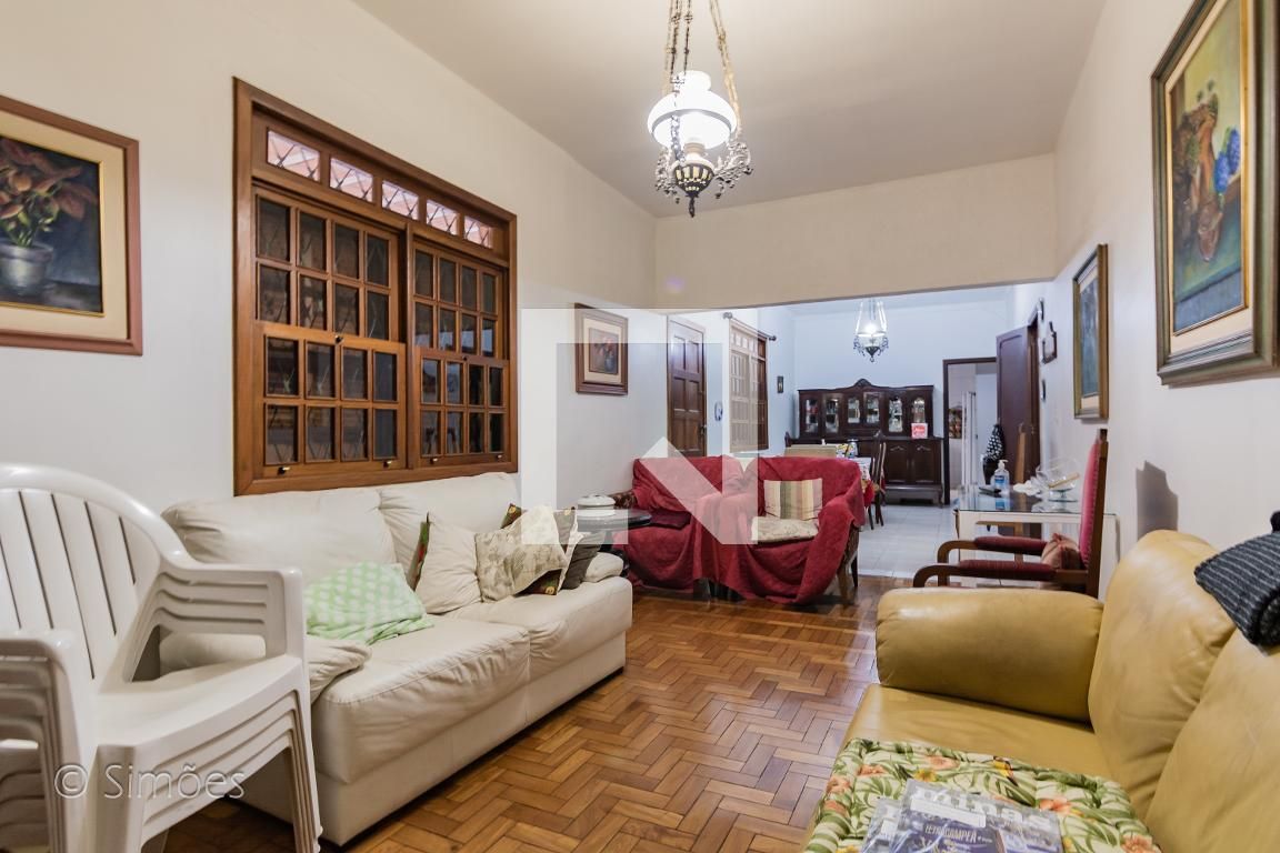 Casa com 3 quartos — Santo Antônio, Belo Horizonte