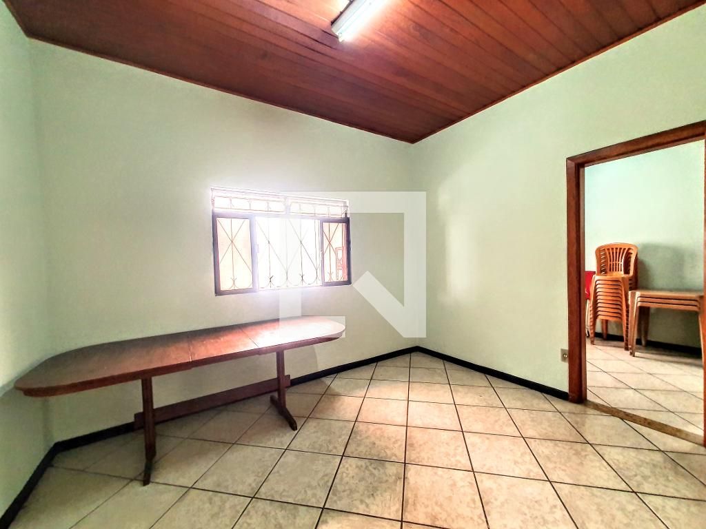 Casa com 3 quartos — Sagrada Família, Belo Horizonte