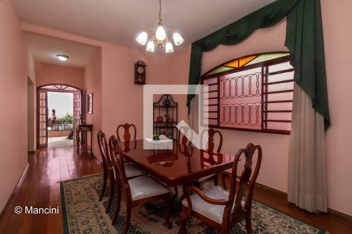 Casa com 3 quartos — Copacabana, Belo Horizonte