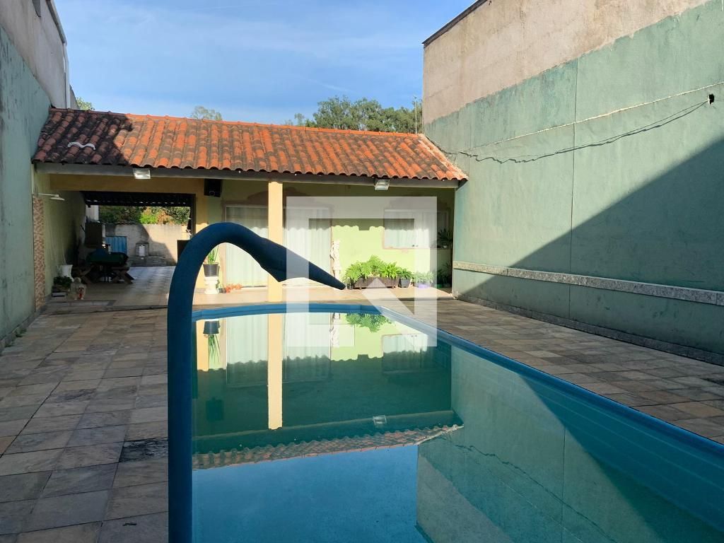 Casa com 4 quartos — Planalto, Belo Horizonte