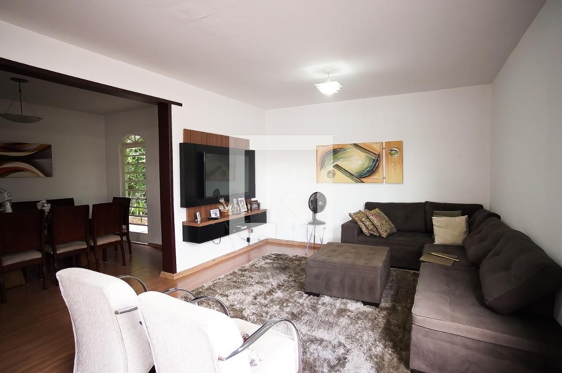 Casa com 7 quartos — São João Batista (venda Nova), Belo Horizonte
