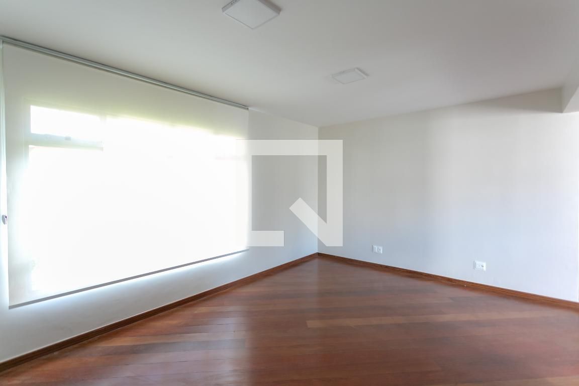 Apartamento com 3 quartos — Santo Antônio, Belo Horizonte