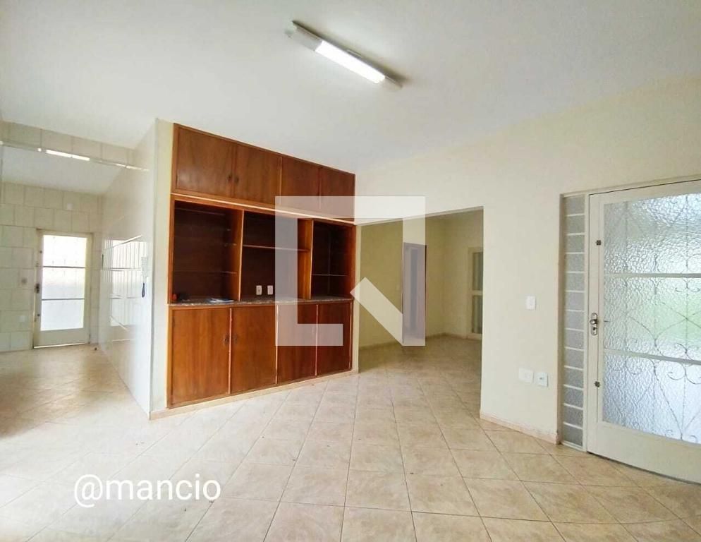 Casa com 3 quartos — Santa Efigênia, Belo Horizonte