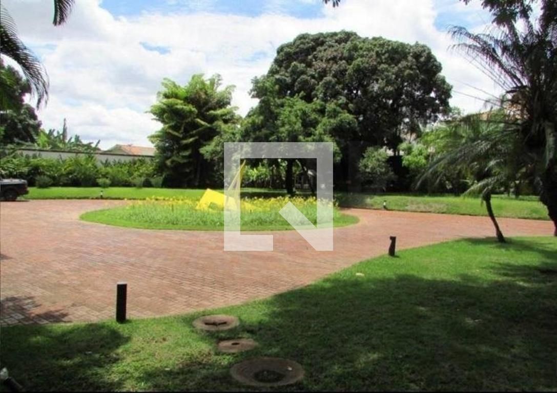 Casa com 5 quartos — São Luíz, Belo Horizonte
