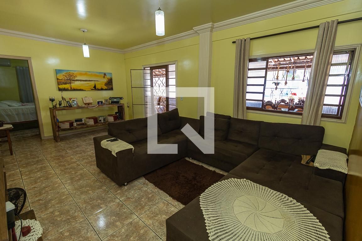 Casa com 5 quartos — Copacabana, Belo Horizonte