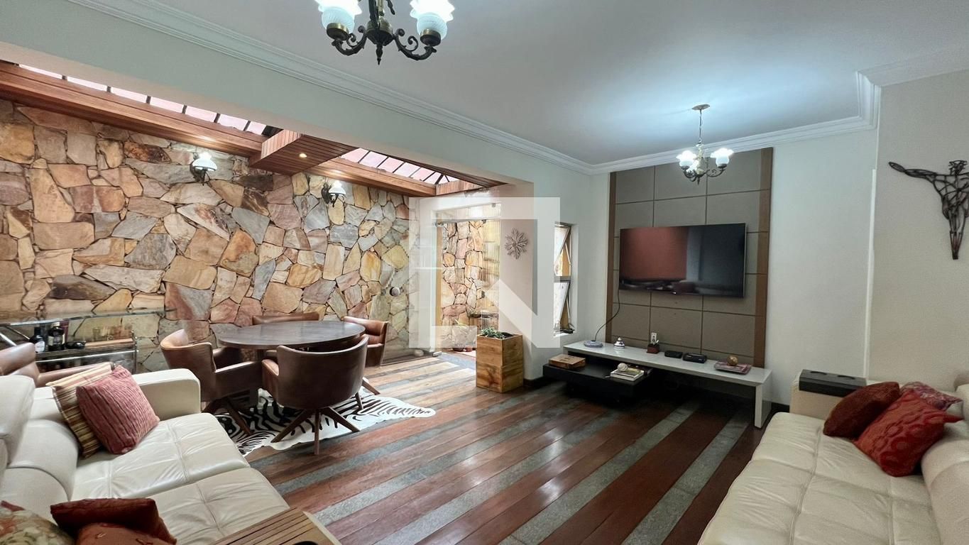 Apartamento com 5 quartos — Santo Antônio, Belo Horizonte