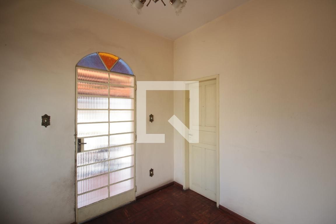 Casa com 6 quartos — Santa Rosa, Belo Horizonte