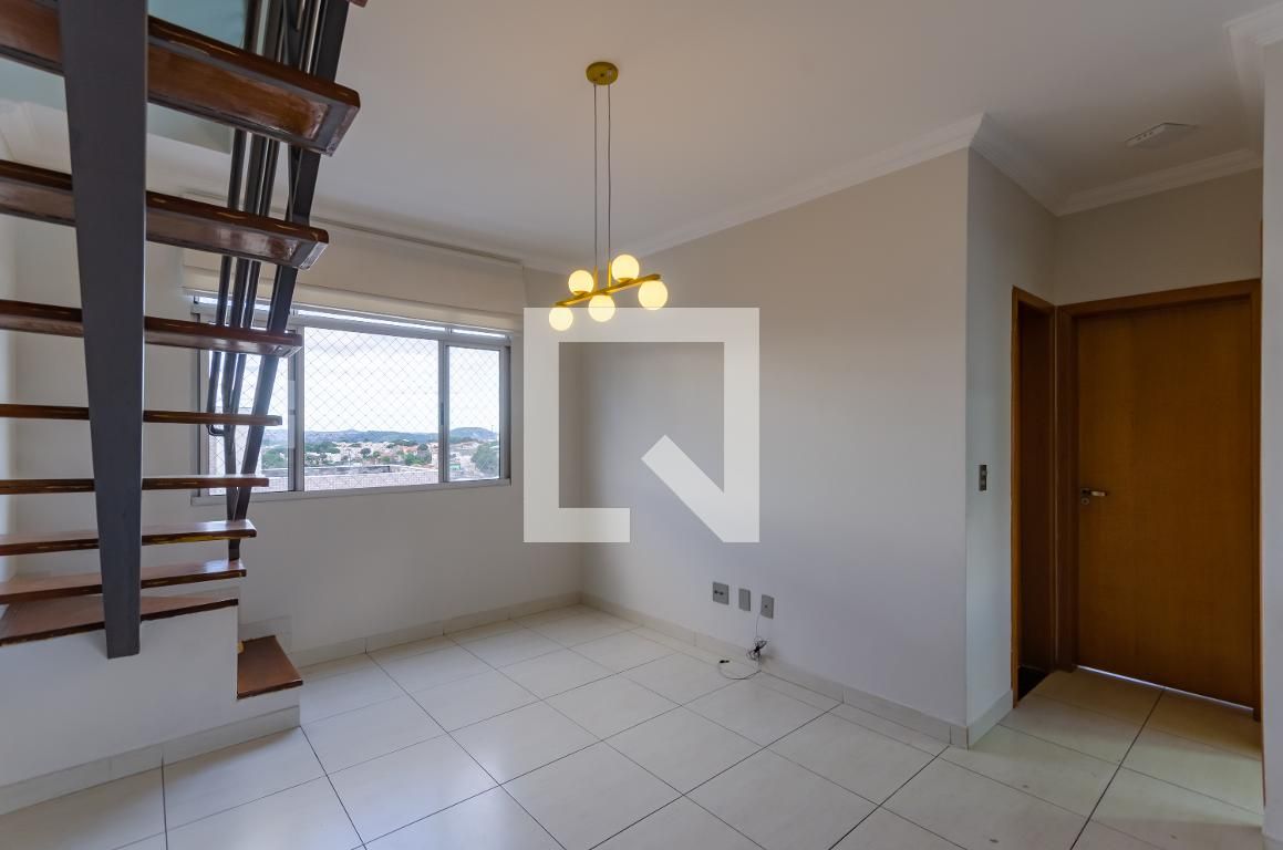 Apartamento com 2 quartos — Heliópolis, Belo Horizonte