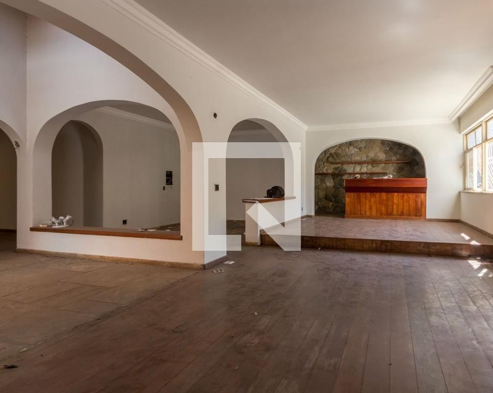 Casa com 3 quartos — Grajaú, Belo Horizonte