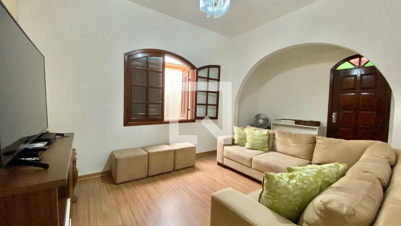 Casa com 6 quartos — Palmeiras, Belo Horizonte