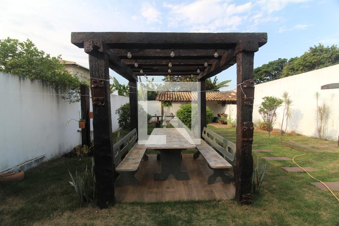 Casa com 6 quartos — Trevo, Belo Horizonte