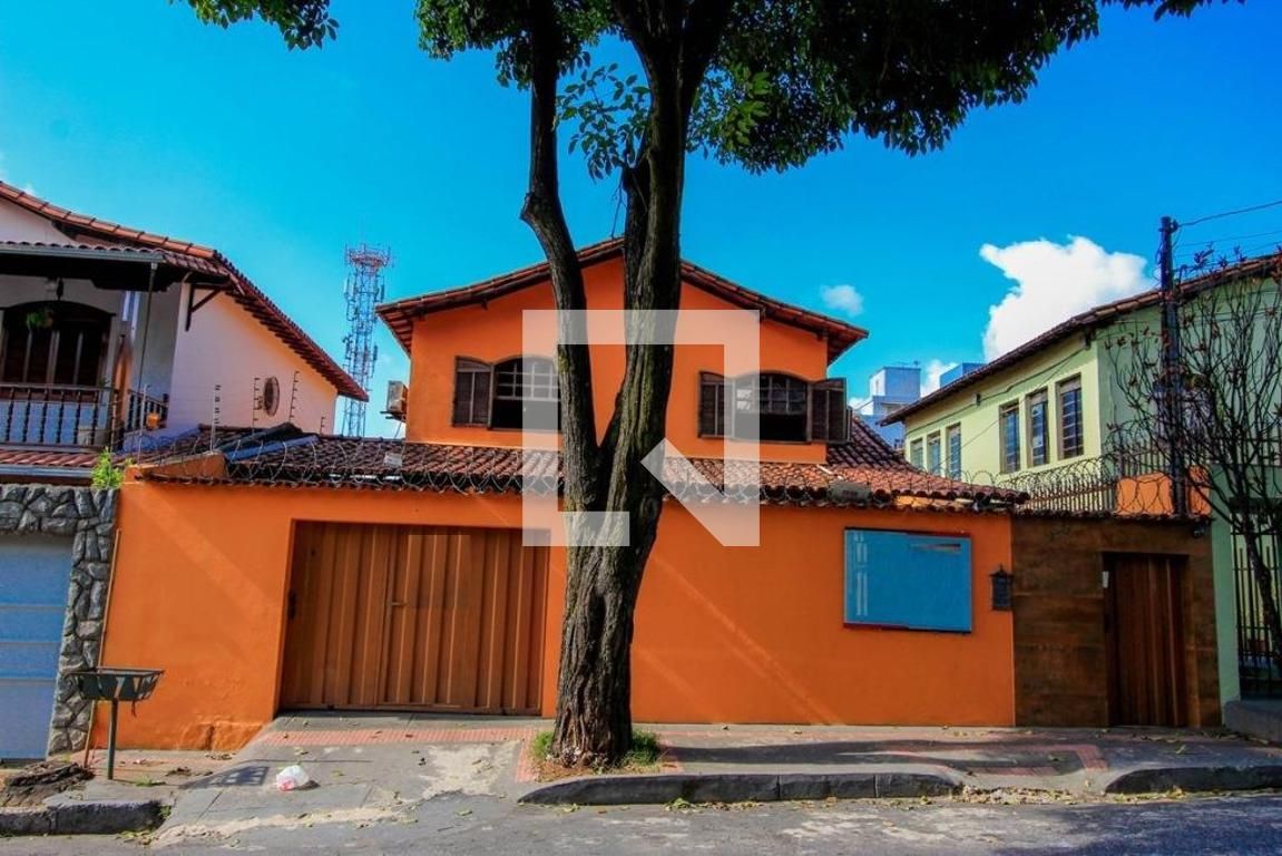 Casa com 6 quartos — Palmares, Belo Horizonte
