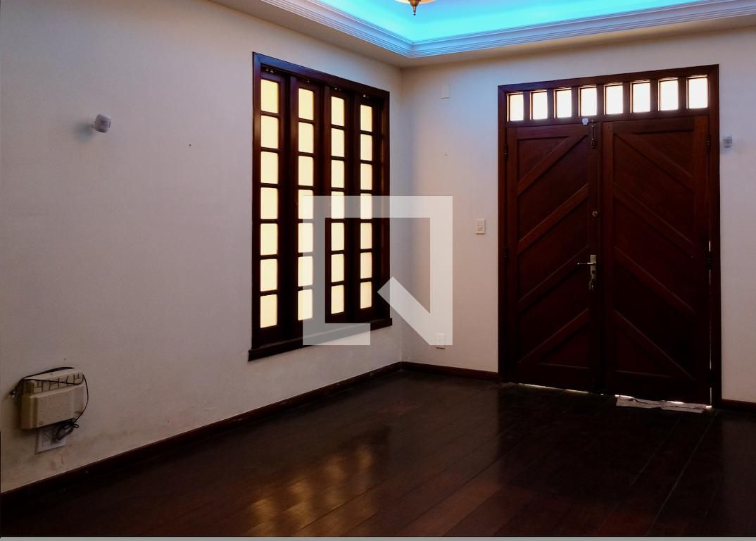 Casa com 5 quartos — Palmares, Belo Horizonte