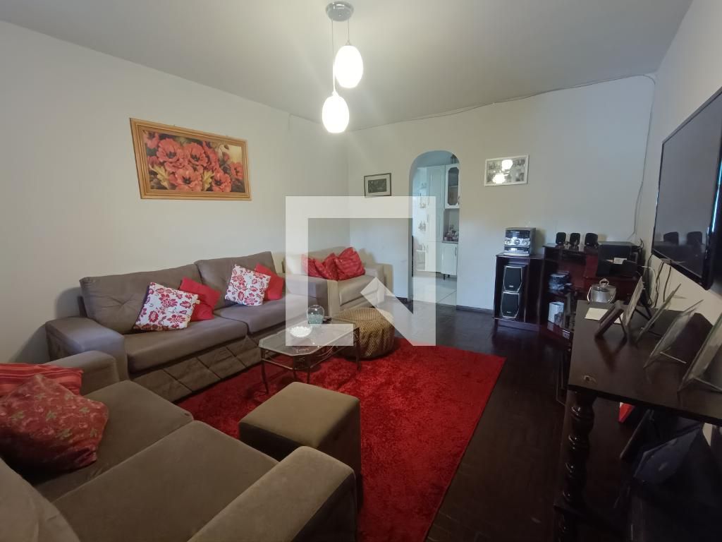 Casa com 3 quartos — Alípio de Melo, Belo Horizonte