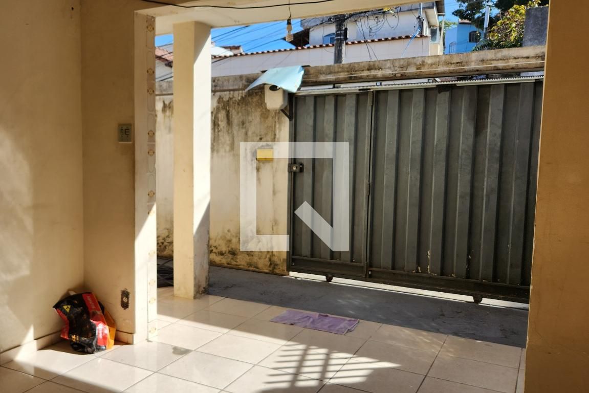 Casa com 4 quartos — Glória, Belo Horizonte