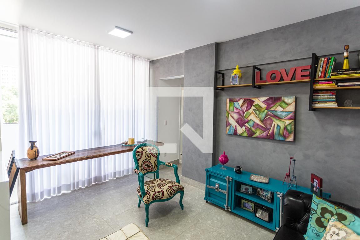 Apartamento com 2 quartos — Santa Efigênia, Belo Horizonte