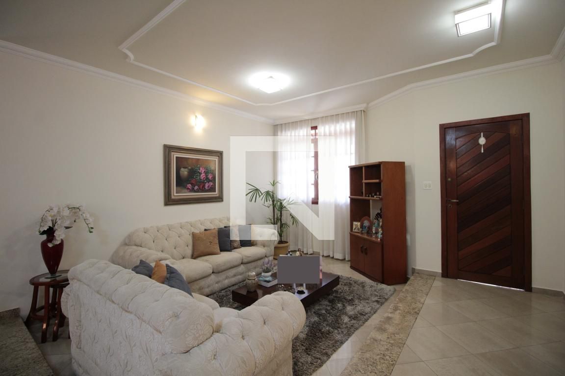 Casa com 3 quartos — Castelo, Belo Horizonte
