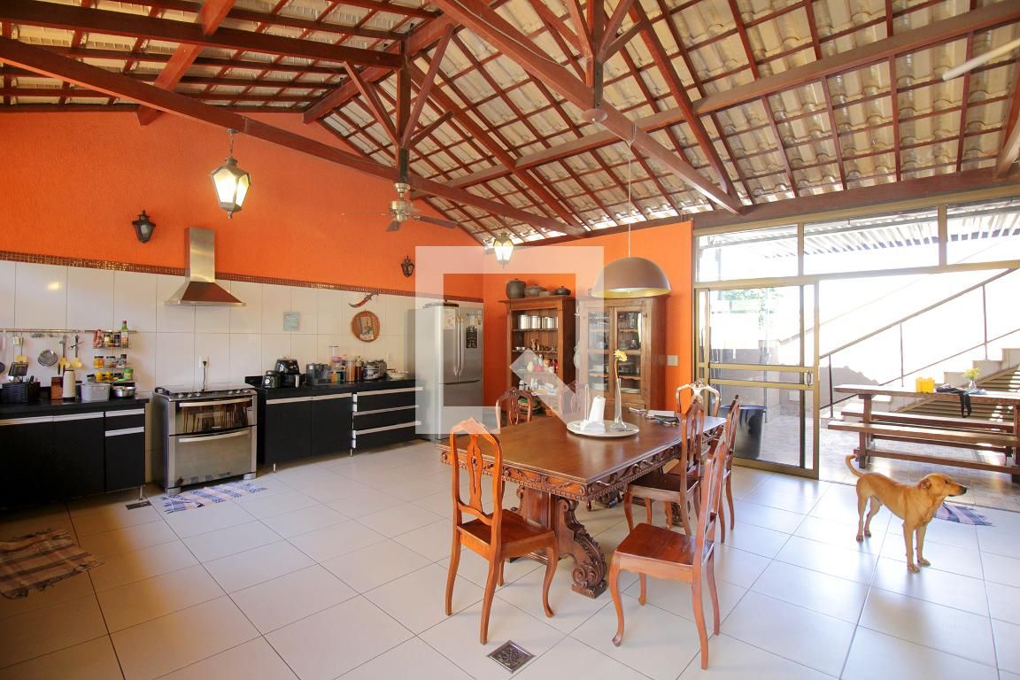Casa com 3 quartos — São Cristóvão, Belo Horizonte