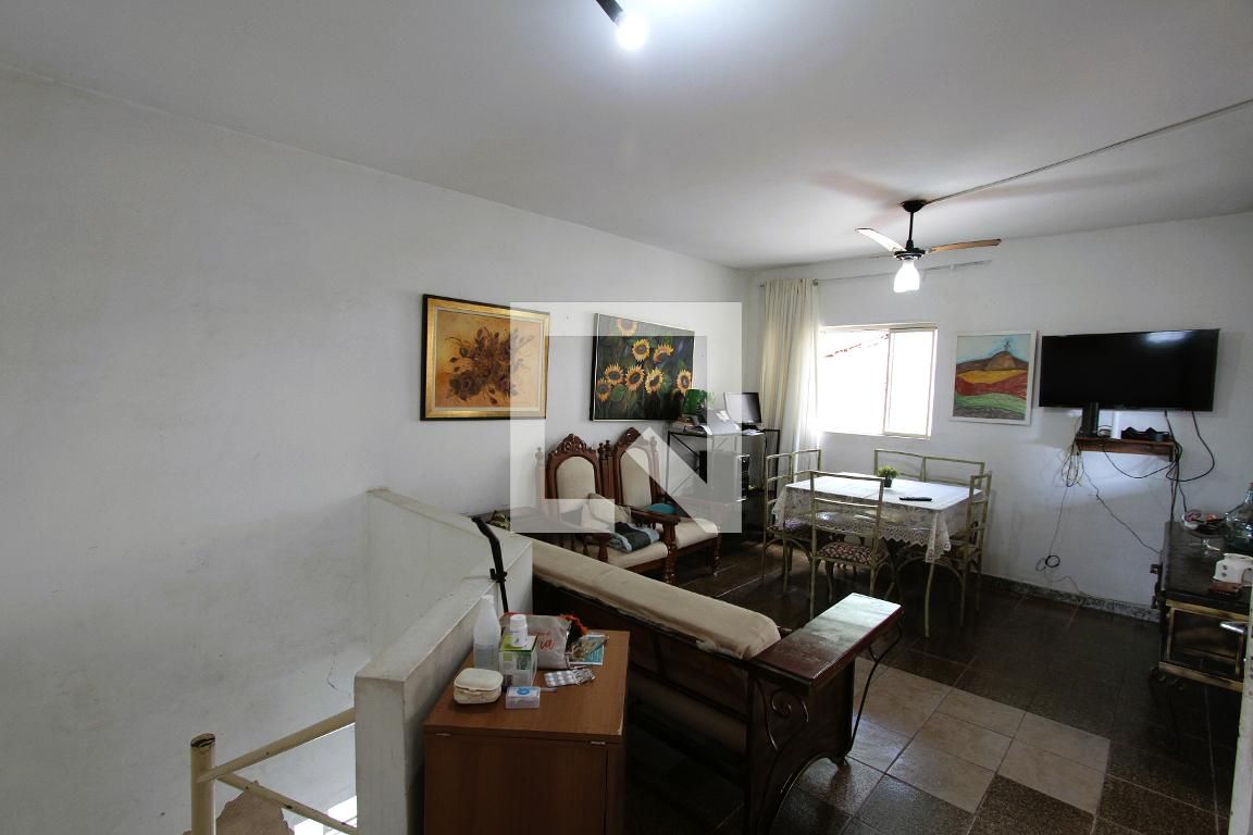 Casa com 2 quartos — Nova Gameleira, Belo Horizonte