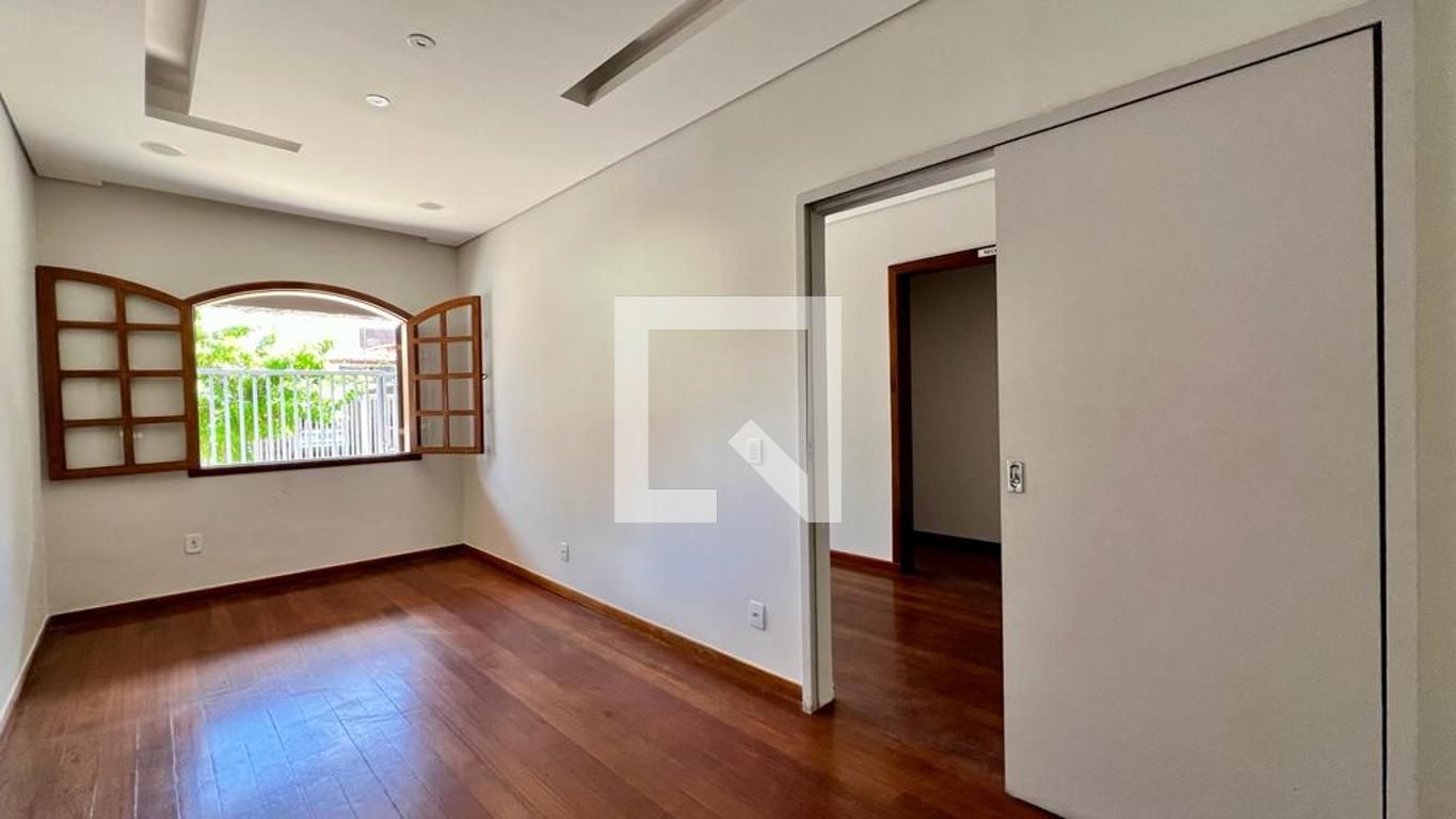 Casa com 3 quartos — Paquetá, Belo Horizonte