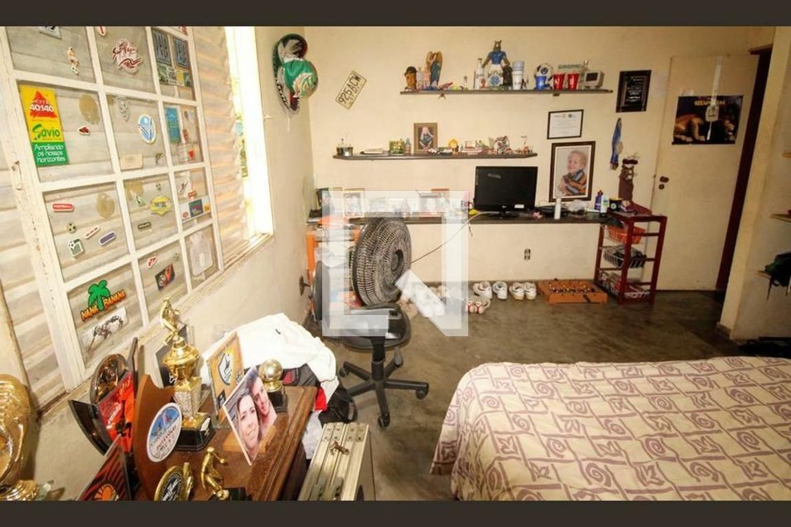 Casa com 4 quartos — Buritis, Belo Horizonte