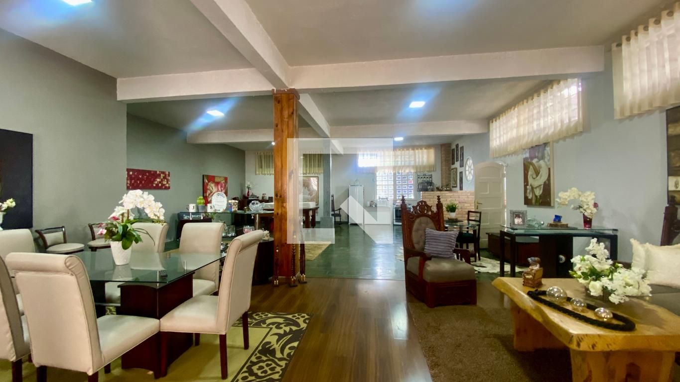 Casa com 4 quartos — Santa Lúcia, Belo Horizonte