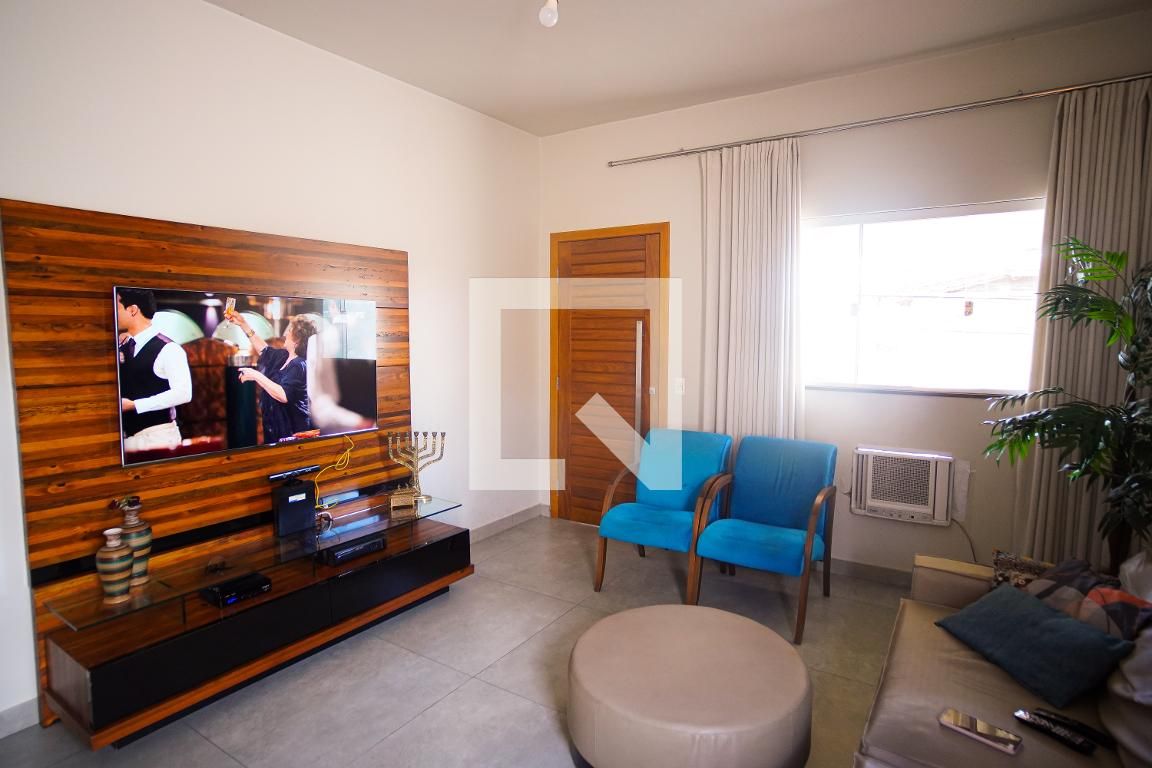 Casa com 3 quartos — Rio Branco, Belo Horizonte