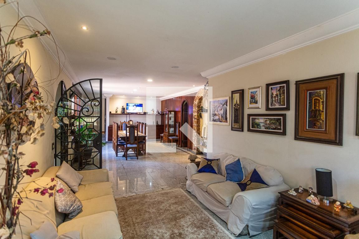 Casa com 3 quartos — Serra, Belo Horizonte