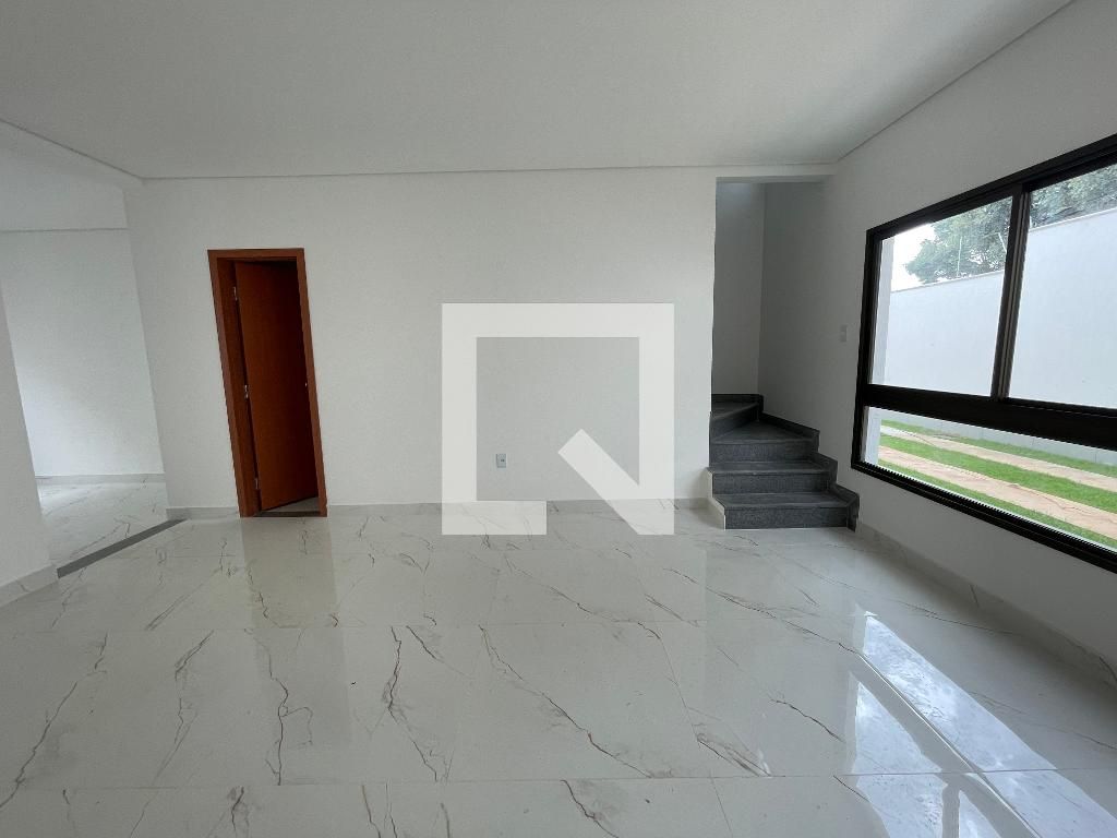 Casa com 3 quartos — Trevo, Belo Horizonte