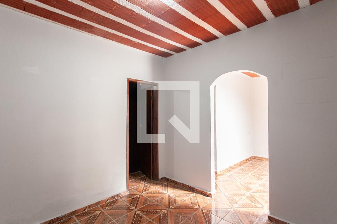 Casa com 3 quartos — Jardim dos Comerciários (venda Nova), Belo Horizonte