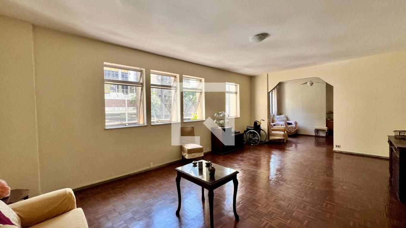 Apartamento com 4 quartos — Santa Efigênia, Belo Horizonte
