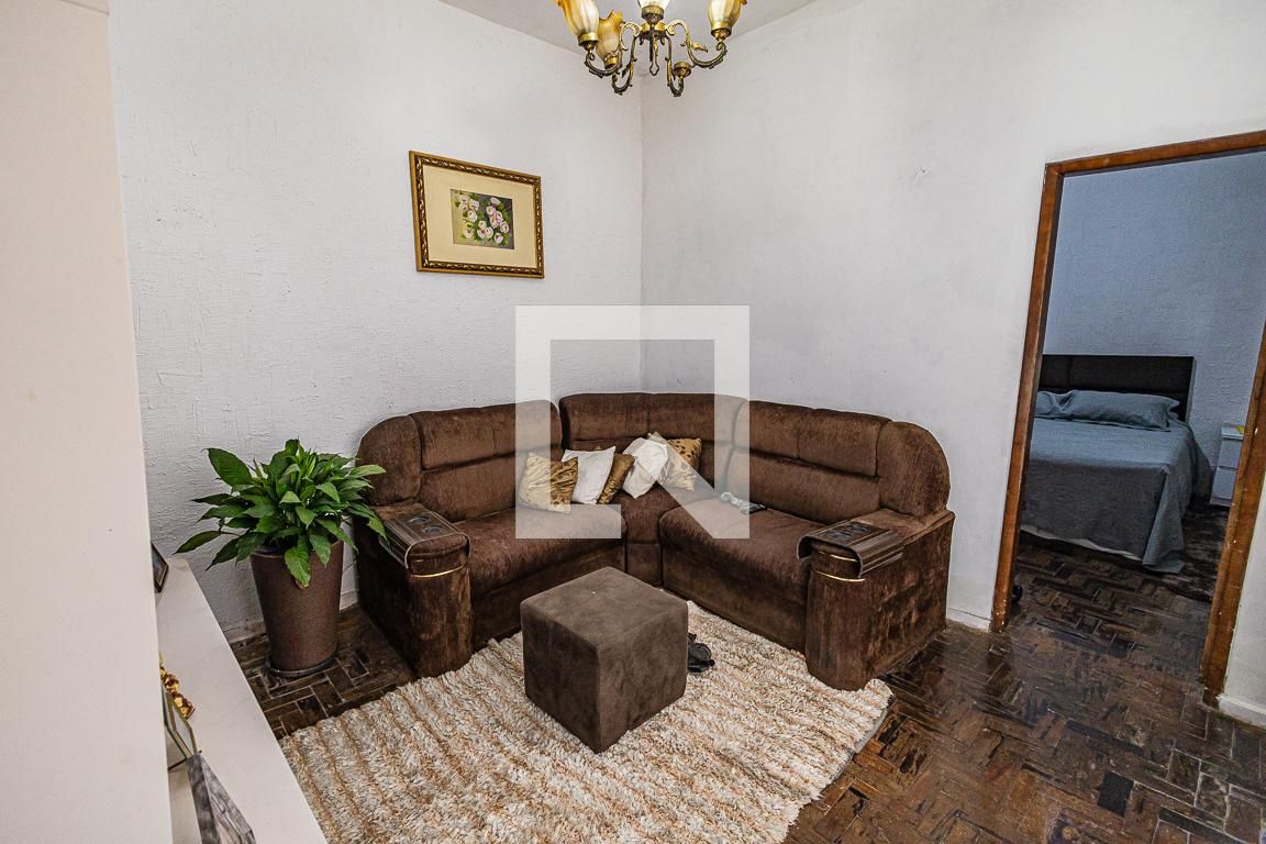 Casa com 4 quartos — Glória, Belo Horizonte
