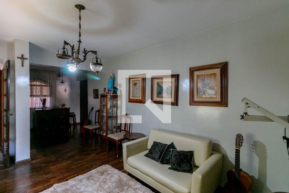 Casa com 4 quartos — Jardim America, Belo Horizonte