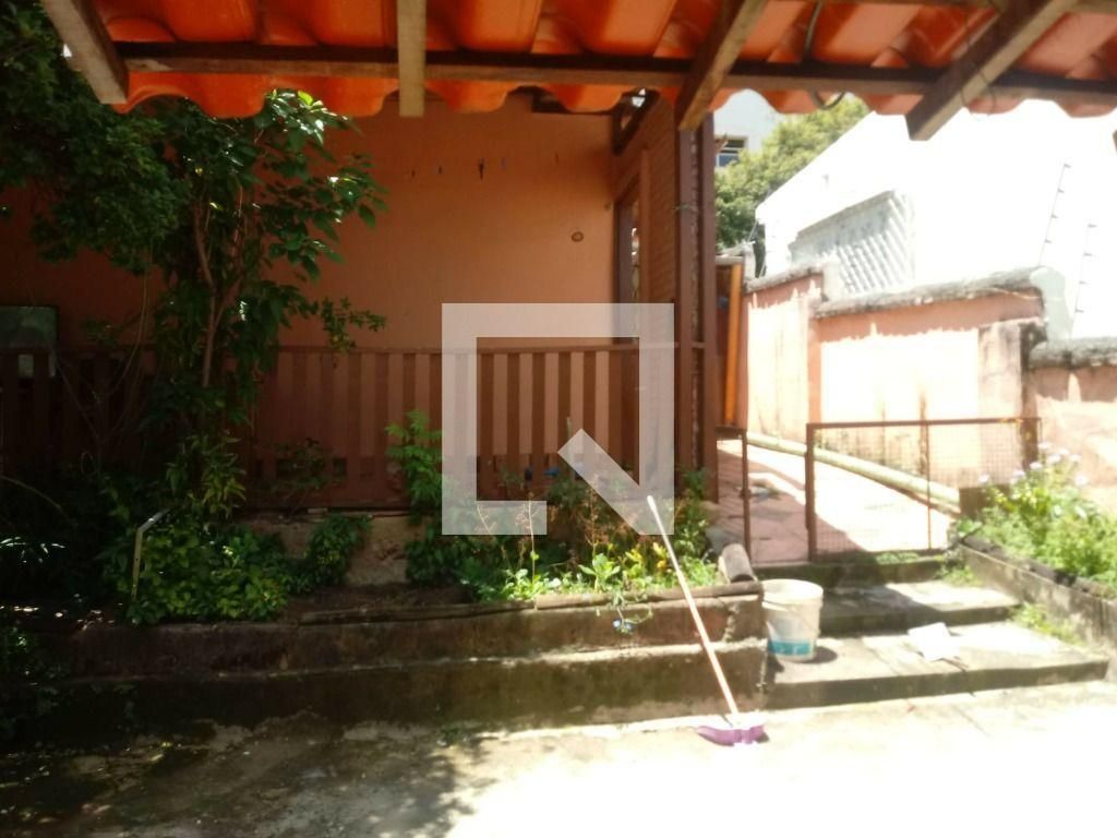 Casa com 3 quartos — Santo Antônio, Belo Horizonte