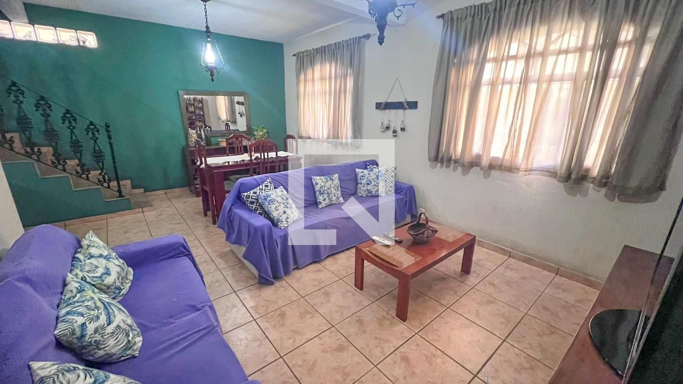 Casa com 3 quartos — Carlos Prates, Belo Horizonte