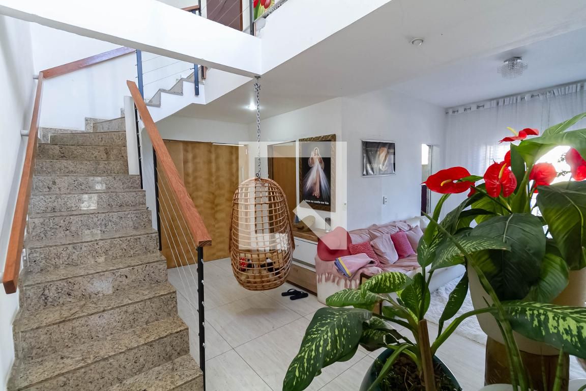 Casa com 2 quartos — Braúnas, Belo Horizonte