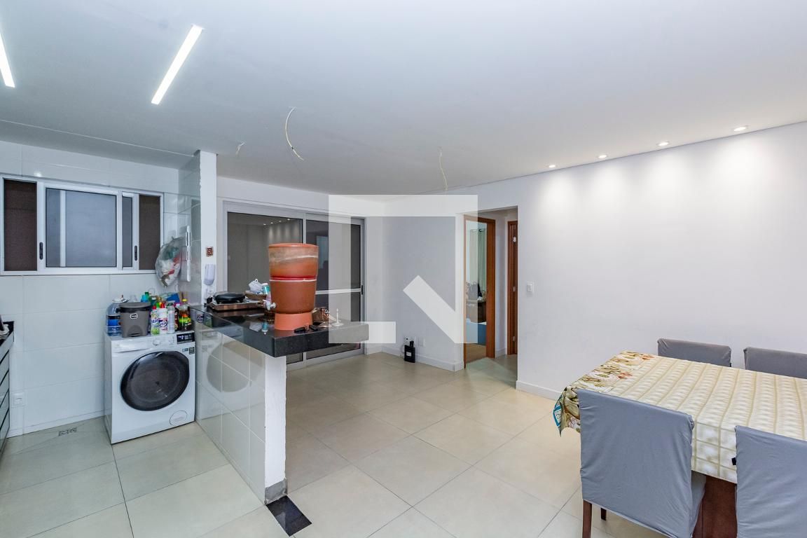 Apartamento com 2 quartos — Carlos Prates, Belo Horizonte