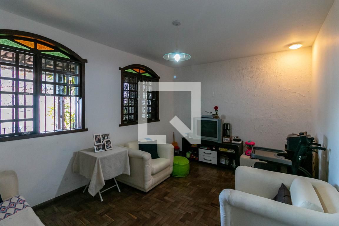 Casa com 3 quartos — Alto Caiçaras, Belo Horizonte