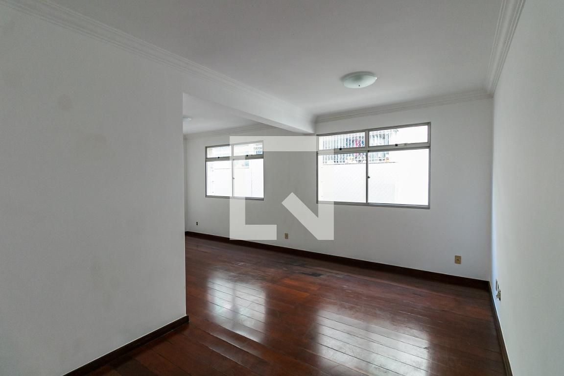 Apartamento com 4 quartos — Santo Antônio, Belo Horizonte