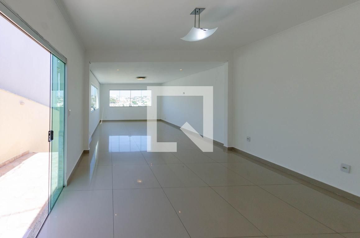 Casa com 4 quartos — Havaí, Belo Horizonte