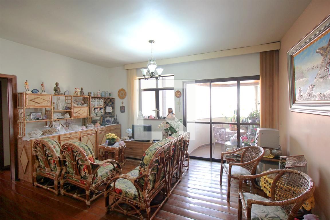 Apartamento com 4 quartos — Funcionários, Belo Horizonte