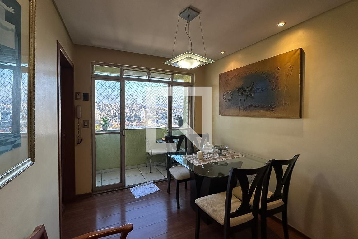 Apartamento com 3 quartos — Carlos Prates, Belo Horizonte