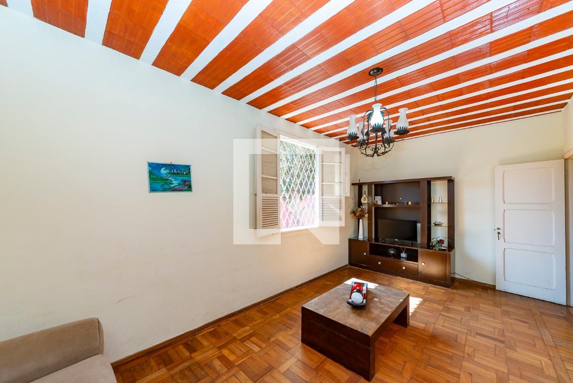 Casa com 3 quartos — Carlos Prates, Belo Horizonte