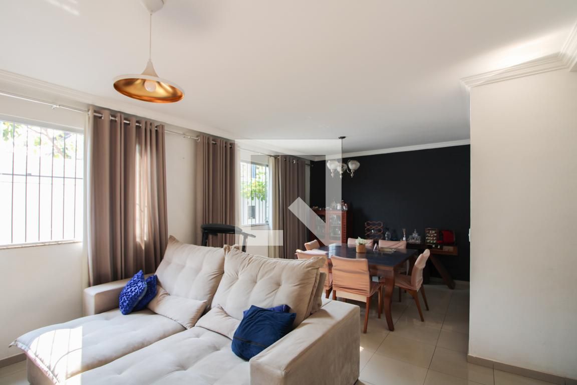 Casa com 3 quartos — Itapoã, Belo Horizonte