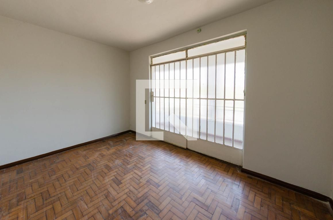 Casa com 3 quartos — Nova Gameleira, Belo Horizonte