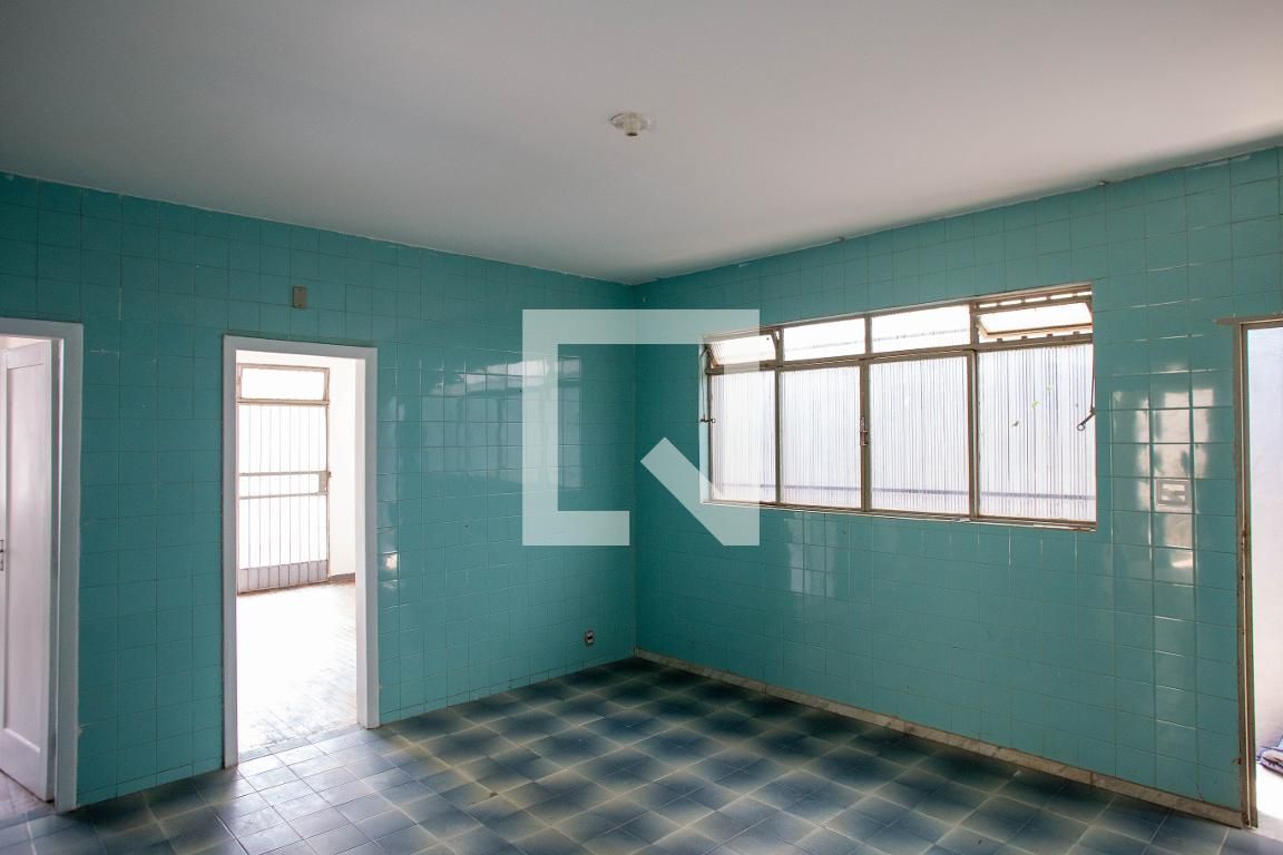 Casa com 4 quartos — Sagrada Família, Belo Horizonte