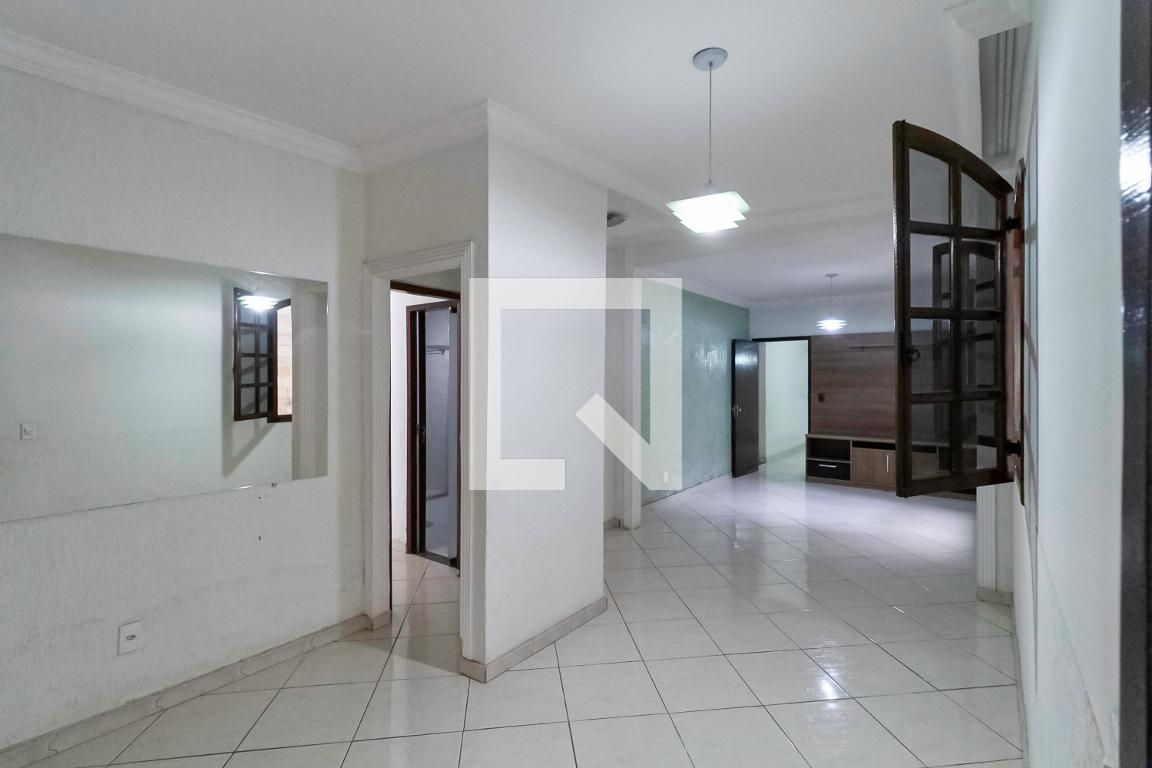 Casa com 5 quartos — Santa Terezinha, Belo Horizonte
